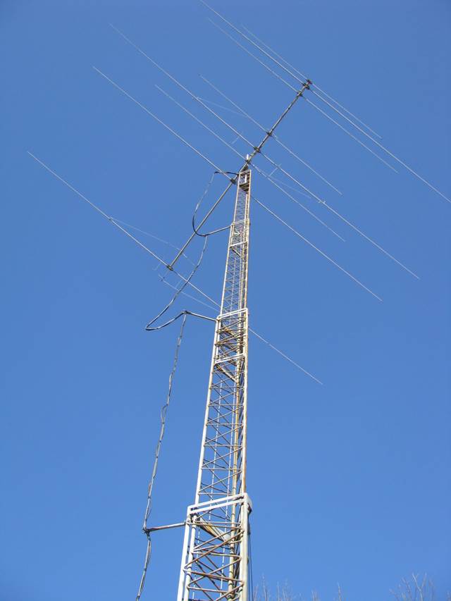 Tower LM470D 2008-12-13 B.JPG